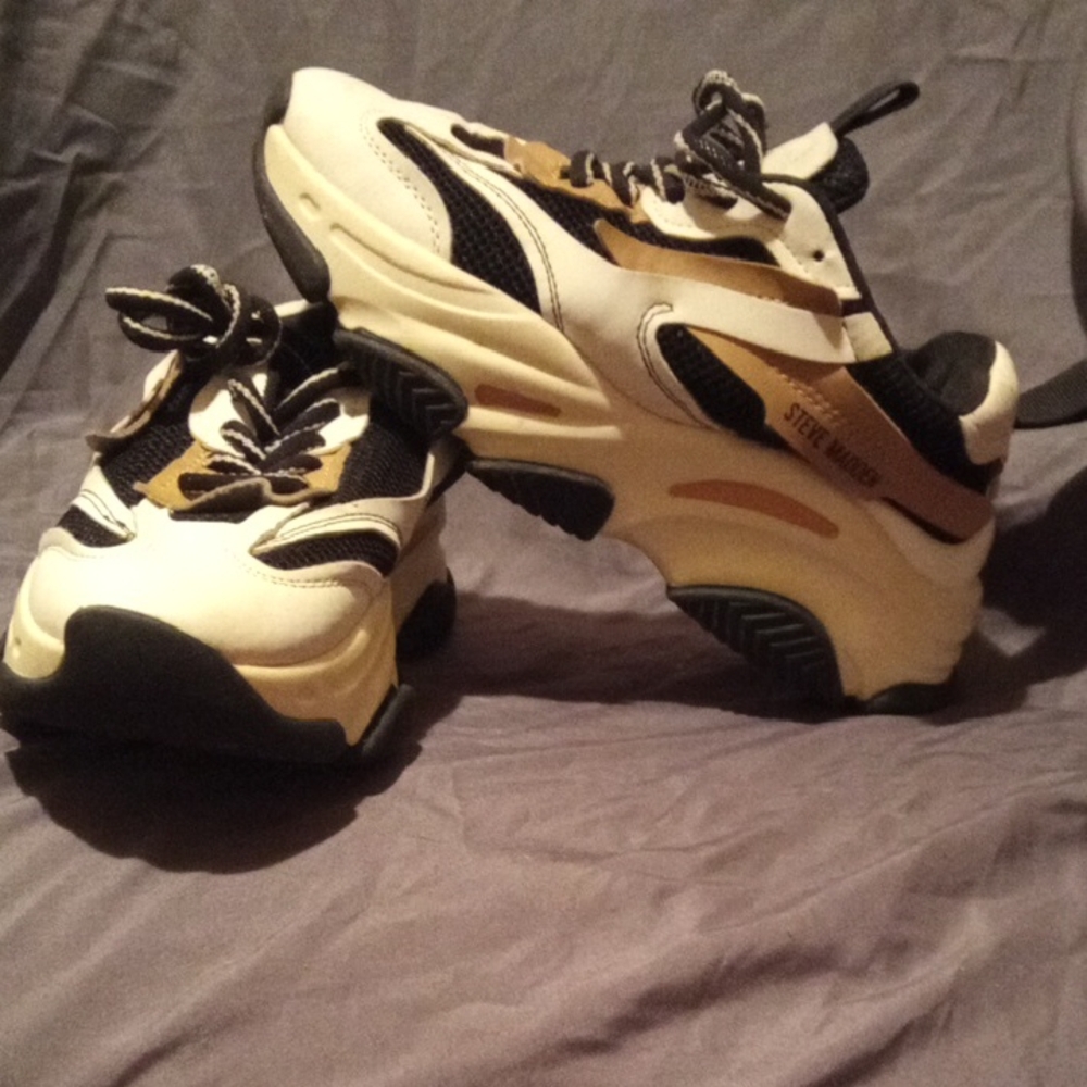 Steve Madden Women/ Kids' Cream and Black Sneakers